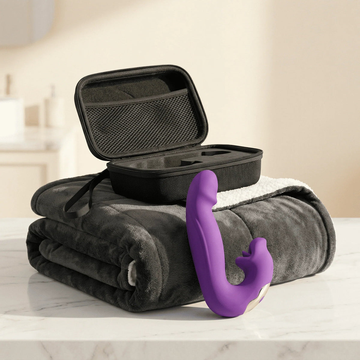 Premium Experience — Device + Case + Blanket